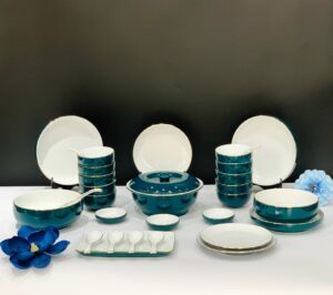 BỘ BÁT ĐĨA XANH LỤC BẢO CHỈ VÀNG 30 MÓN