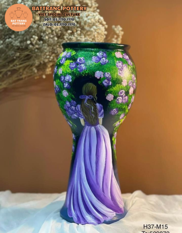 MẪU CÔ GÁI 1