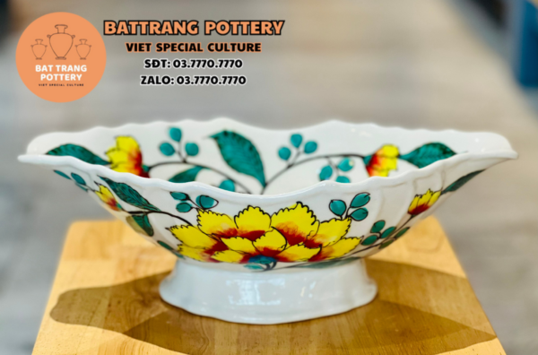 BÁT ĐỰNG GÀ MEN KEM HOA VÀNG