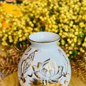 Giỏ Hoa Vẽ Vàng Hoa Sen